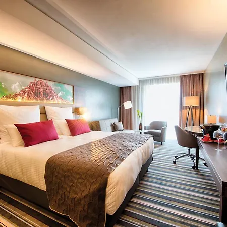 Leonardo Royal Hotel 4*