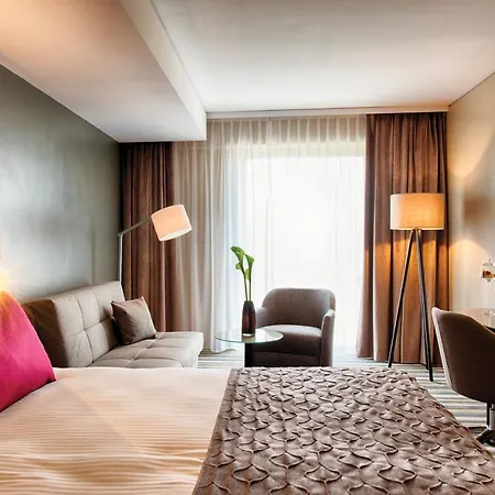 Leonardo Royal Hotel 4*