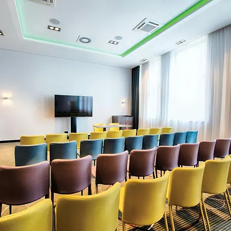 Leonardo Royal Hotel 4*