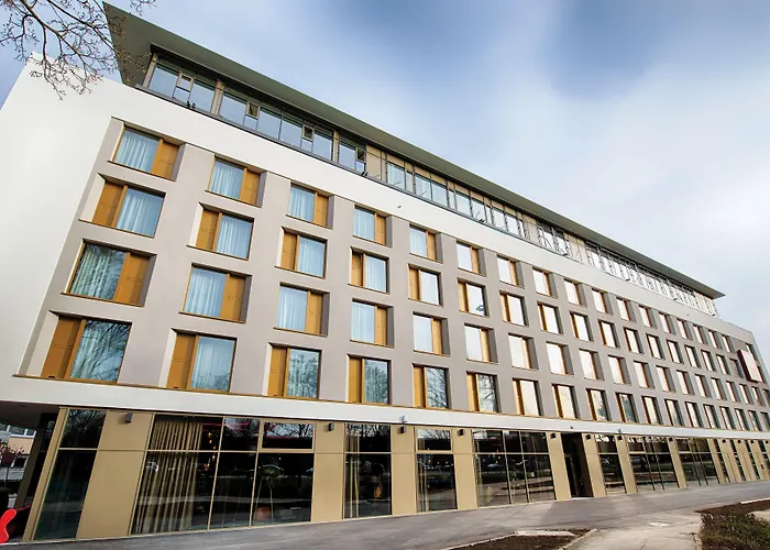 Hotell Leonardo Royal 4*